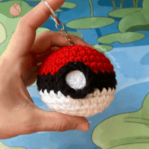 comprar amigurumi pronto chaveiro pokébola pokémon