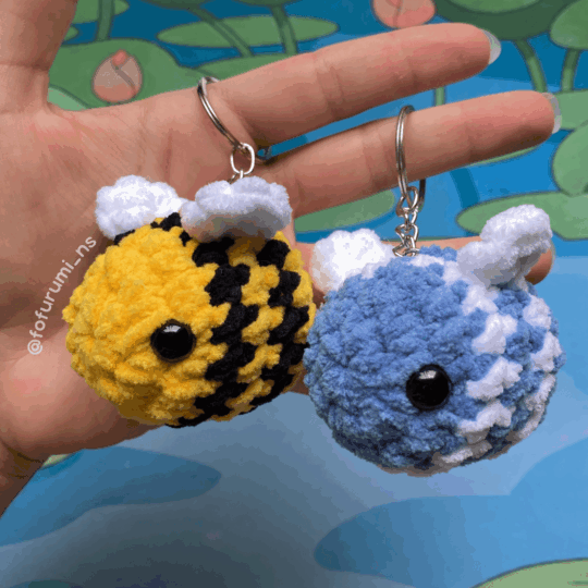 comprar amigurumi pronto chaveiro abelha