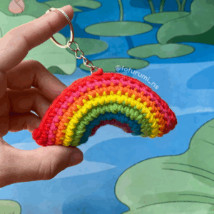 comprar amigurumi pronto chaveiro arco íris