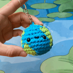 comprar amigurumi pronto chaveiro planeta terra